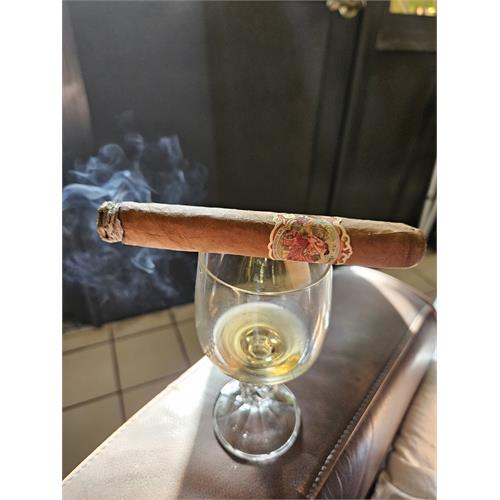 Flor de las Antillas Toro 6  * 52