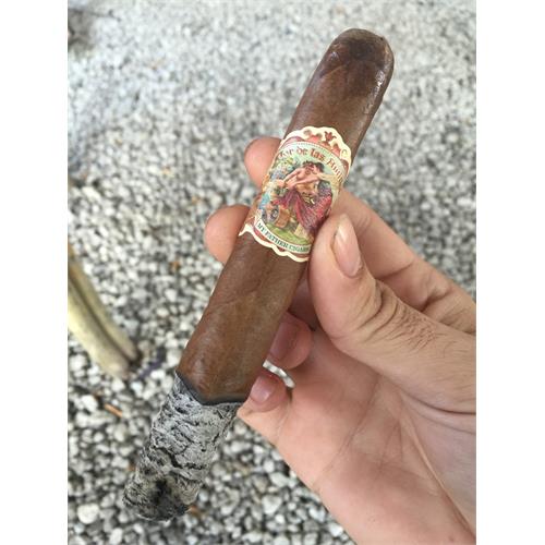 Flor de las Antillas Toro 6  * 52