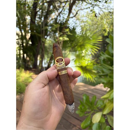 Padron 1926 Serie 80 Years Natural 6 3/4 * 54