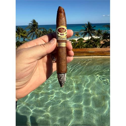 Padron 1926 Serie 80 Years Natural 6 3/4 * 54