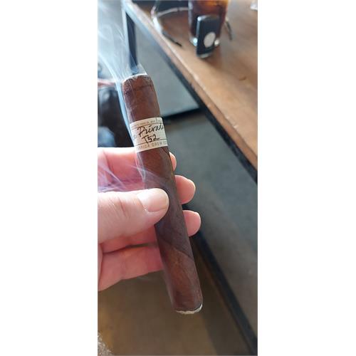 Liga Privada T52 Corona Doble 7  * 54
