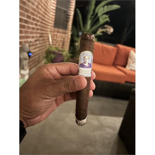 Diamond Crown Julius Caeser Toro 6  * 52