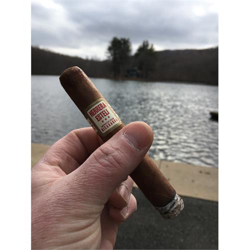 Herrera Esteli Habano Short Corona Gorda 4 7/8 * 46