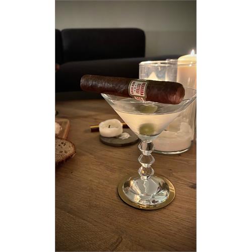 Herrera Esteli Habano Robusto Grande 5 1/4 * 52