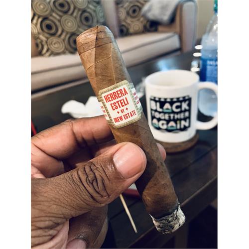 Herrera Esteli Habano Robusto Grande 5 1/4 * 52