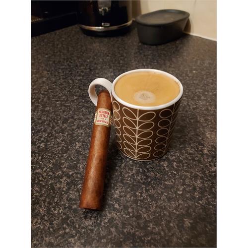 Herrera Esteli Habano Robusto Grande 5 1/4 * 52