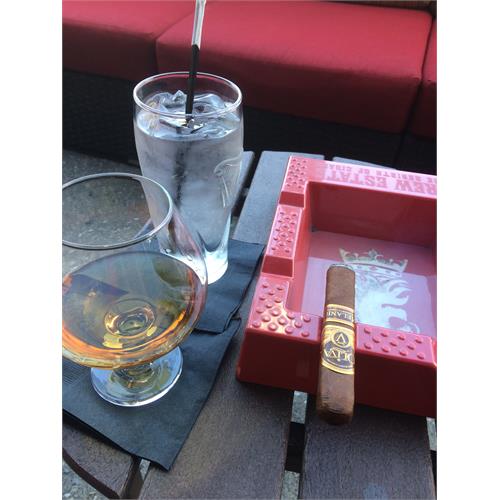 Oliva Serie V Melanio Maduro Torpedo 6 1/2 * 52