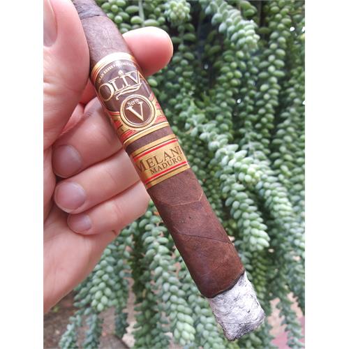 Oliva Serie V Melanio Maduro Torpedo 6 1/2 * 52