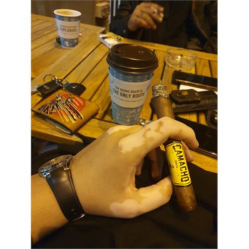 Camacho Criollo Toro 6  * 50