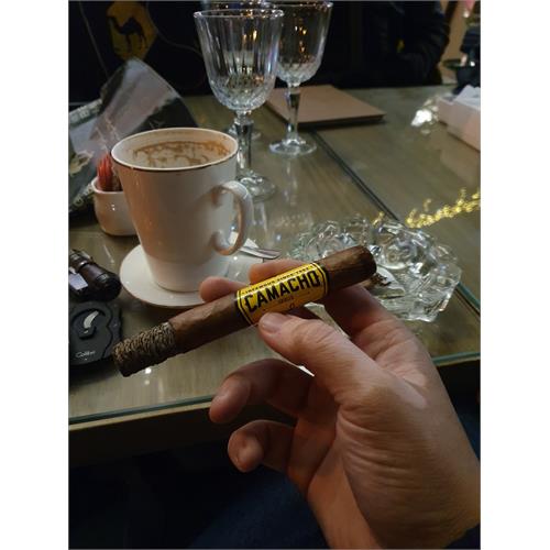 Camacho Criollo Toro 6  * 50