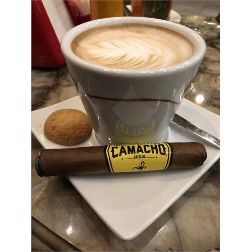 Camacho Criollo Toro 6  * 50