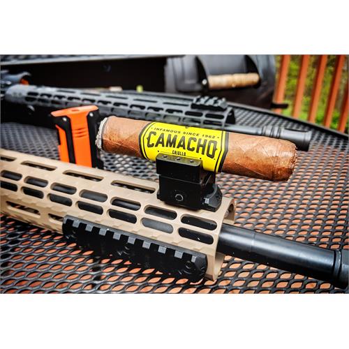 Camacho Criollo Gigante 6 1/2 * 54