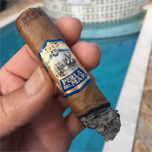 Perla del Mar Robusto 4 3/4 * 52