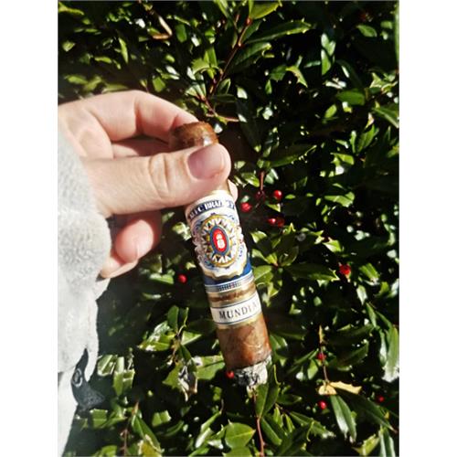 Alec Bradley Mundial PL No. 5 5  * 52