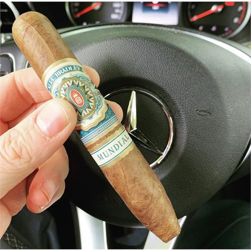 Alec Bradley Mundial PL No. 5 5  * 52