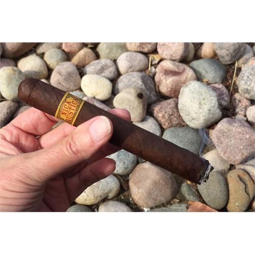 Nica Rustica El Brujito 6  * 52