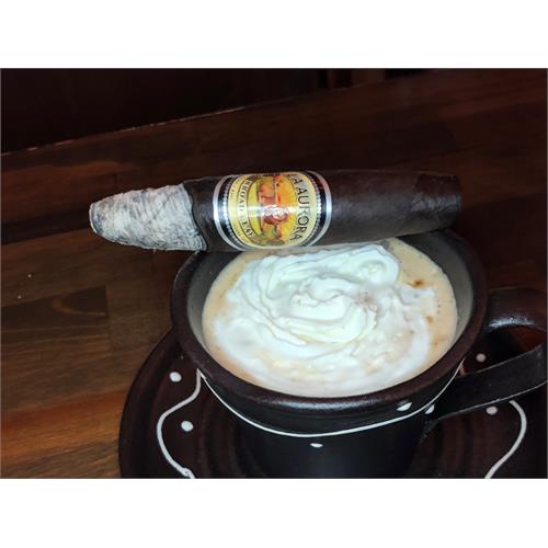 La Aurora Preferidos Treasure Box, 6-Cigar Sampler