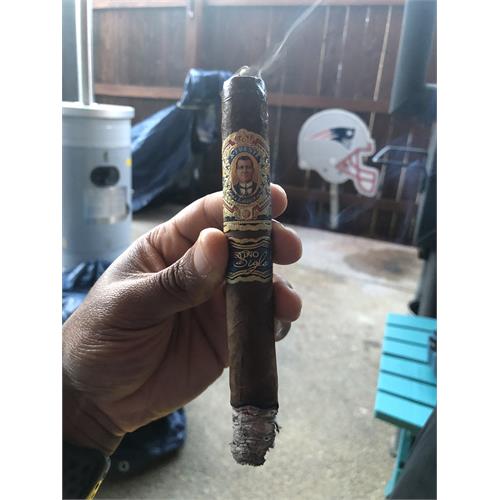 Don Arturo Destino al Siglo de Familia 6 1/8 * 47