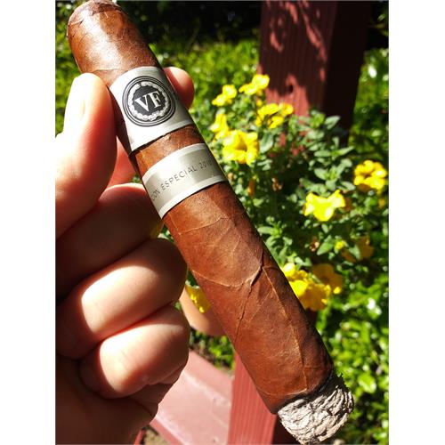 Vega Fina Sumum Edicion Especial 2010 Magnum 6  * 60