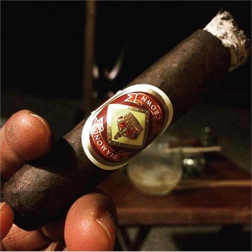 Diamond Crown Maduro Robusto No. 4 5 1/2 * 54
