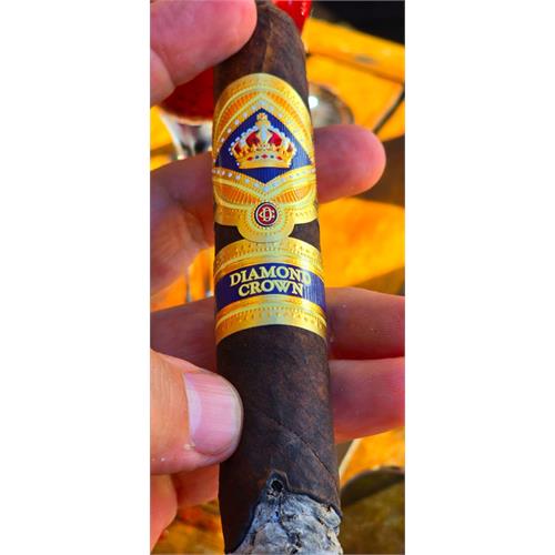Diamond Crown Maduro Robusto No. 4 5 1/2 * 54