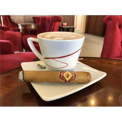 Diamond Crown Robusto No. 4 5 1/2 * 54