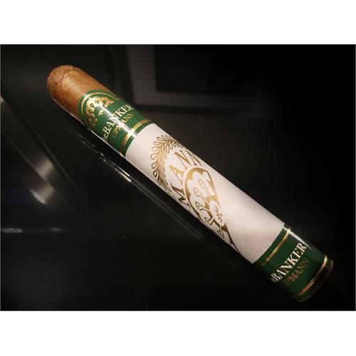 H. Upmann The Banker Currency 5 1/2 * 48