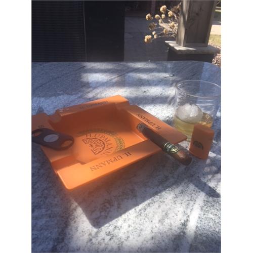 H. Upmann The Banker Currency 5 1/2 * 48