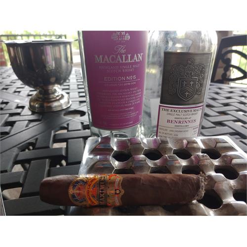 Diamond Crown Maximus Double Belicoso No. 10 6 3/4 * 54