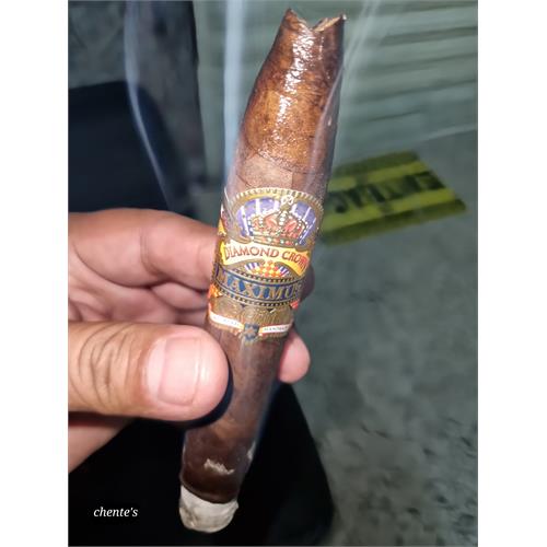 Diamond Crown Maximus Double Belicoso No. 10 6 3/4 * 54