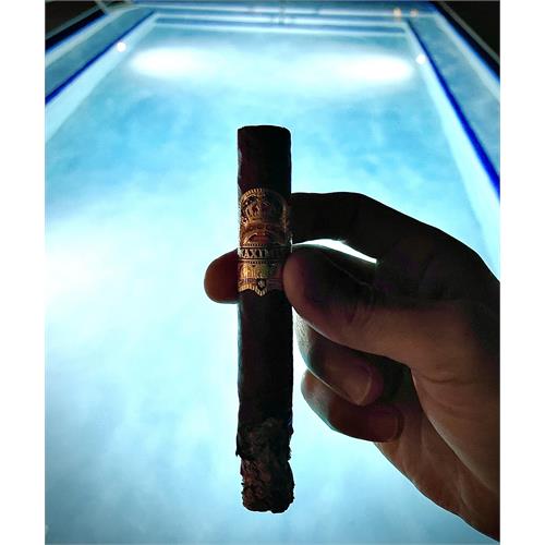 Diamond Crown Maximus Toro No. 4 6  * 50