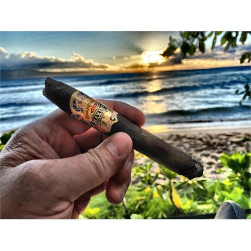 Diamond Crown Maximus Churchill No. 2 7  * 50