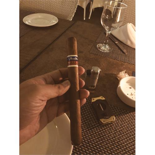 Flor de Oliva Gigante 8  * 52