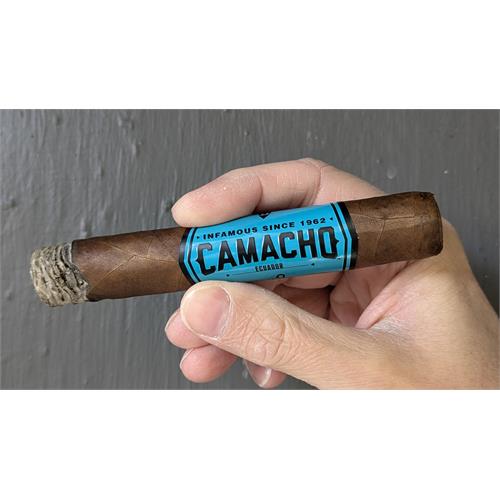 Camacho Ecuador Robusto 5  * 50