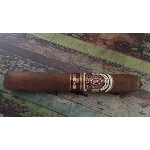 Alec Bradley Family Blend The Lineage Robusto 5 1/4 * 52
