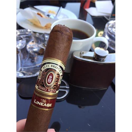Alec Bradley Family Blend The Lineage Gordo 6  * 60