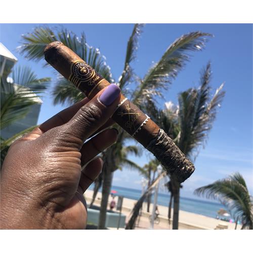 Montecristo Espada Quillon 7  * 56