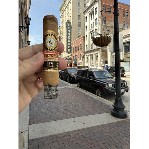 Perdomo Double Aged 12 Year Connecticut Robusto 5  * 56