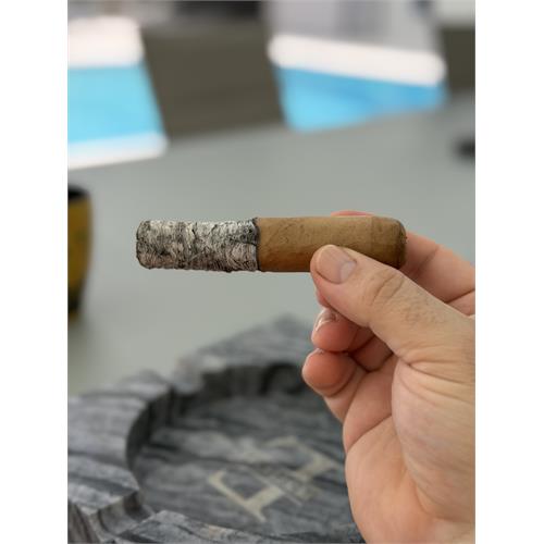 Perdomo Double Aged 12 Year Connecticut Robusto 5  * 56