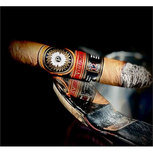 Perdomo Double Aged 12 Year Connecticut Robusto 5  * 56