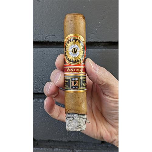 Perdomo Double Aged 12 Year Connecticut Robusto 5  * 56