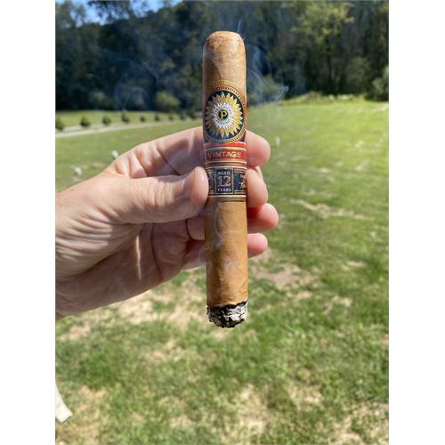 Perdomo Double Aged 12 Year Connecticut Epicure 6  * 56