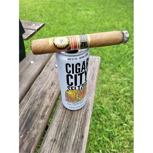 Perdomo Double Aged 12 Year Connecticut Epicure 6  * 56