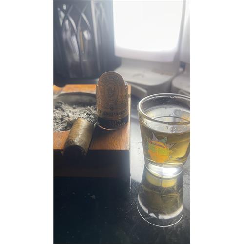Perdomo Reserve Champagne Super Toro 6  * 60