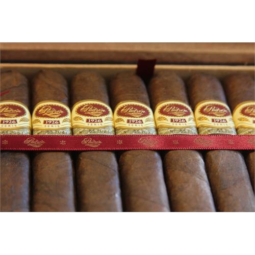Padron 1926 Serie No. 6 Maduro 4 3/4 * 50