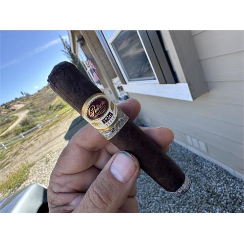 Padron 1926 Serie No. 6 Maduro 4 3/4 * 50