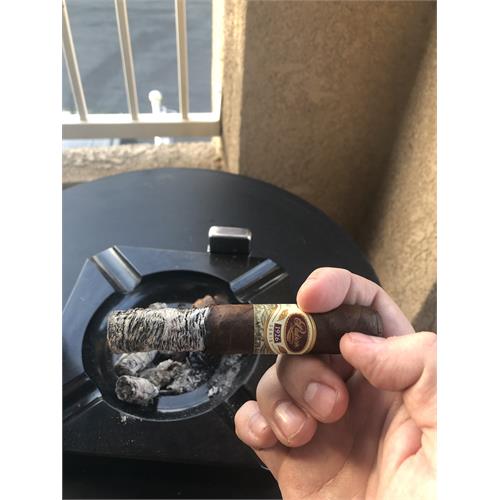 Padron 1926 Serie No. 6 Maduro 4 3/4 * 50