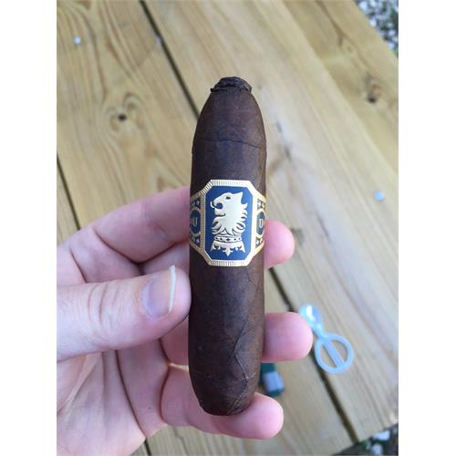 Liga Undercrown Maduro Flying Pig 4  * 60