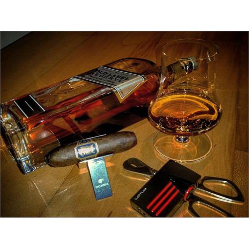 Liga Undercrown Maduro Flying Pig 4  * 60