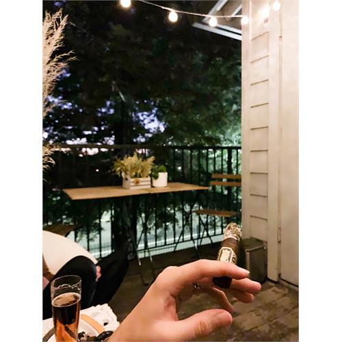 Liga Undercrown Maduro Flying Pig 4  * 60